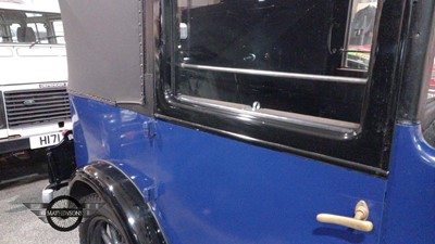 Lot 321 - 1937 AUSTIN TAXI