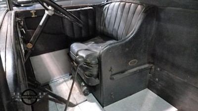 Lot 321 - 1937 AUSTIN TAXI