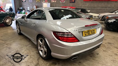 Lot 70 - 2011 MERCEDES-BENZ SLK200 AMG SPORT