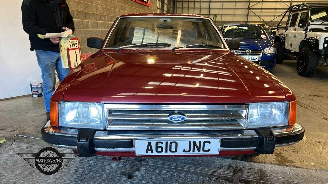 Lot 16 - 1983 FORD GRANADA GHIA AUTO
