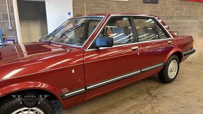 Lot 16 - 1983 FORD GRANADA GHIA AUTO