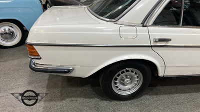 Lot 76 - 1985 MERCEDES 280 E