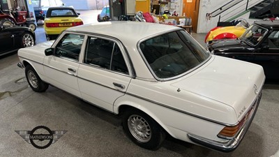 Lot 76 - 1985 MERCEDES 280 E