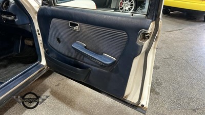 Lot 76 - 1985 MERCEDES 280 E
