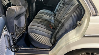 Lot 76 - 1985 MERCEDES 280 E