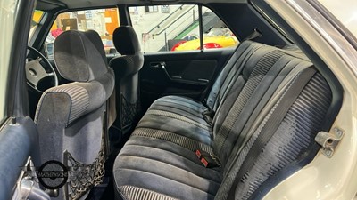 Lot 76 - 1985 MERCEDES 280 E