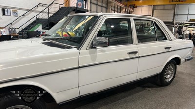 Lot 76 - 1985 MERCEDES 280 E