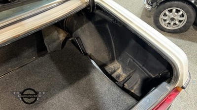 Lot 76 - 1985 MERCEDES 280 E