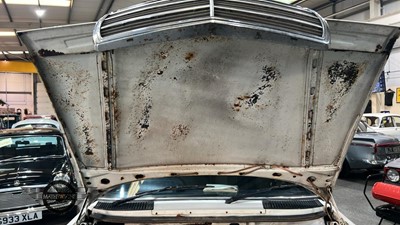 Lot 76 - 1985 MERCEDES 280 E