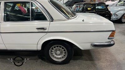 Lot 76 - 1985 MERCEDES 280 E