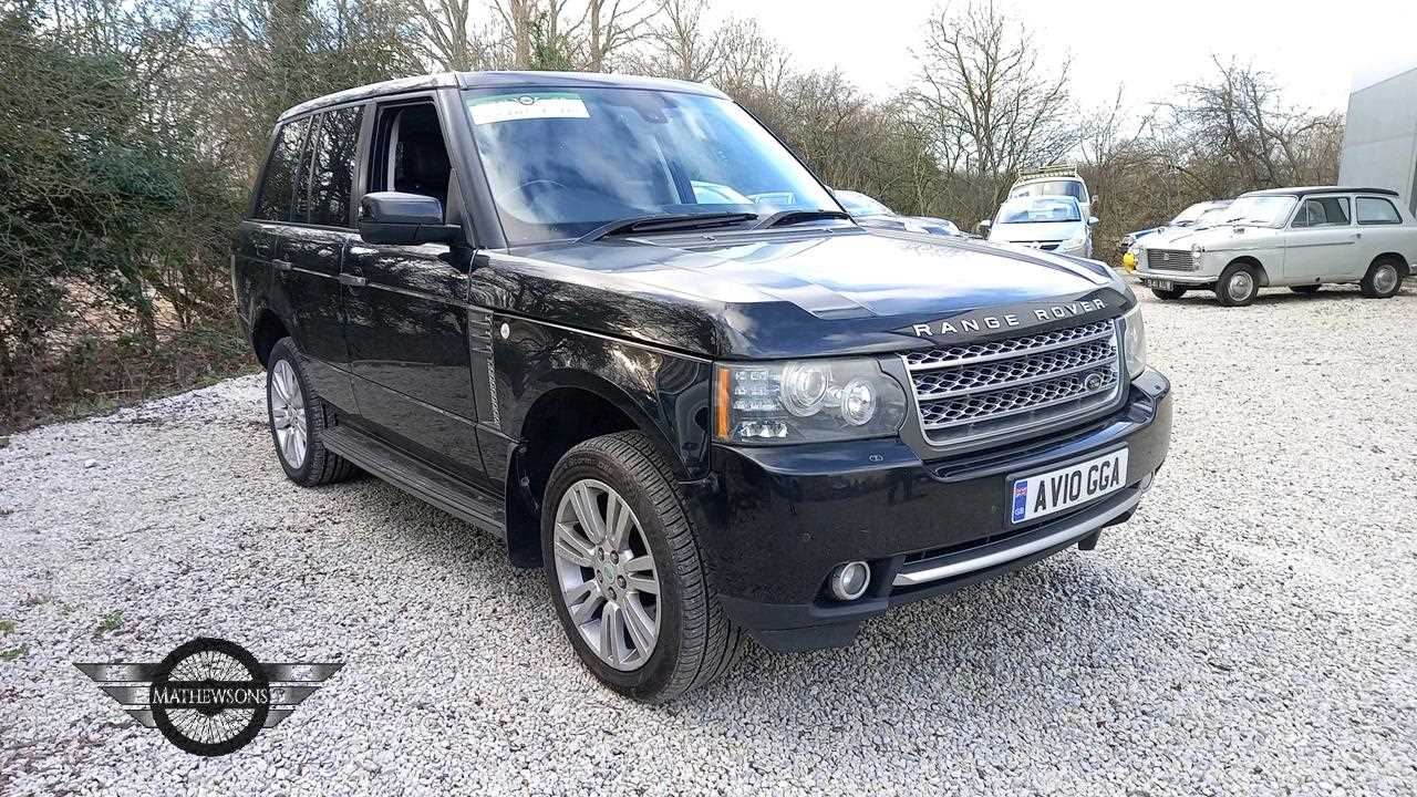 Lot 17 - 2010 LAND ROVER RANGE ROVER VOGUE TDV8 A