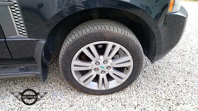 Lot 17 - 2010 LAND ROVER RANGE ROVER VOGUE TDV8 A