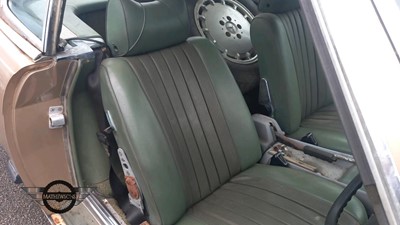 Lot 454 - 1972 MERCEDES 350 SL