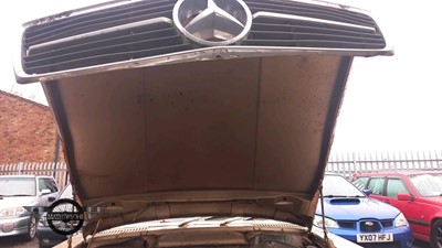 Lot 454 - 1972 MERCEDES 350 SL