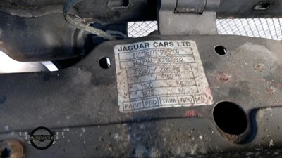 Lot 69 - 1998 JAGUAR XJR V8 AUTO