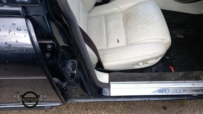 Lot 69 - 1998 JAGUAR XJR V8 AUTO