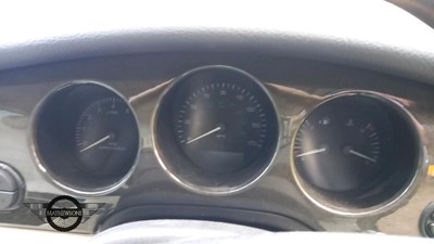 Lot 69 - 1998 JAGUAR XJR V8 AUTO