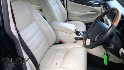 Lot 69 - 1998 JAGUAR XJR V8 AUTO