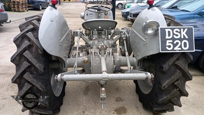 Lot 21 - 1956 MASSEY FERGUSON TE-F20