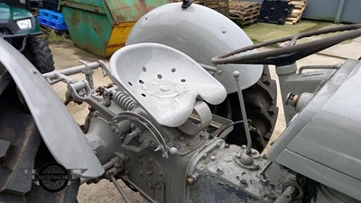 Lot 21 - 1956 MASSEY FERGUSON TE-F20