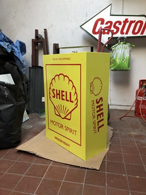 Lot 226 - SHELL PETROL CAN DISPLAY
