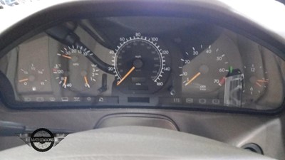 Lot 47 - 1996 MERCEDES SL 320 AUTO