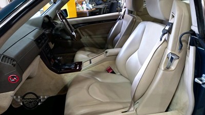 Lot 47 - 1996 MERCEDES SL 320 AUTO