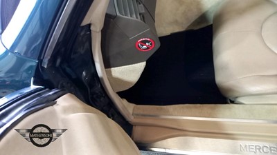 Lot 47 - 1996 MERCEDES SL 320 AUTO