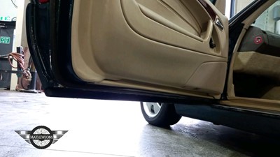 Lot 47 - 1996 MERCEDES SL 320 AUTO