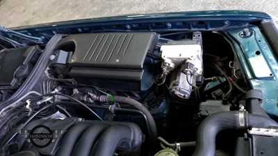 Lot 47 - 1996 MERCEDES SL 320 AUTO
