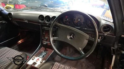 Lot 65 - 1988 MERCEDES 420 SL AUTO