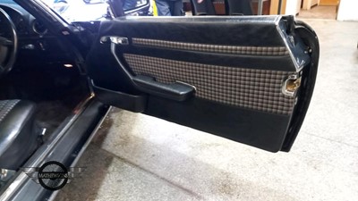 Lot 65 - 1988 MERCEDES 420 SL AUTO