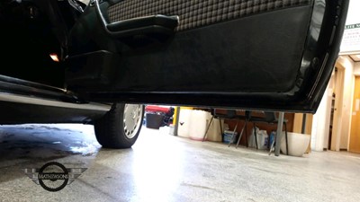 Lot 65 - 1988 MERCEDES 420 SL AUTO