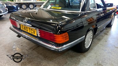 Lot 65 - 1988 MERCEDES 420 SL AUTO