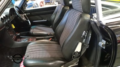 Lot 65 - 1988 MERCEDES 420 SL AUTO