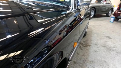 Lot 65 - 1988 MERCEDES 420 SL AUTO