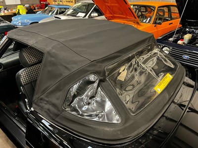 Lot 65 - 1988 MERCEDES 420 SL AUTO