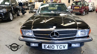 Lot 65 - 1988 MERCEDES 420 SL AUTO
