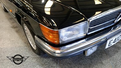 Lot 65 - 1988 MERCEDES 420 SL AUTO
