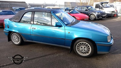 Lot 390 - 1992 VAUXHALL ASTRA EXCLUSIVE