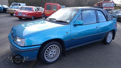 Lot 390 - 1992 VAUXHALL ASTRA EXCLUSIVE