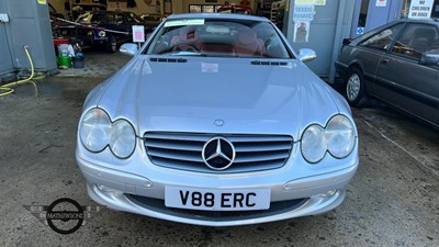 Lot 101 - 2002 MERCEDES SL 500 AUTO