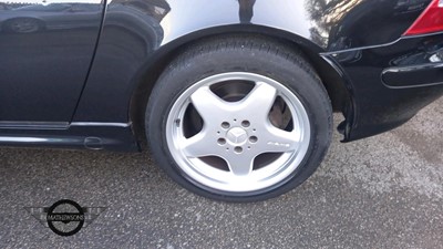 Lot 479 - 2001 MERCEDES SLK 230 KOMPRESSOR AUTO