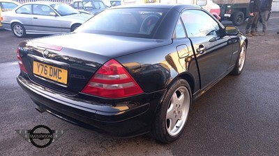 Lot 479 - 2001 MERCEDES SLK 230 KOMPRESSOR AUTO