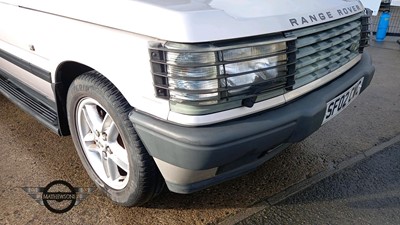 Lot 31 - 2002 LAND ROVER RANGE ROVER DHSE AUTO