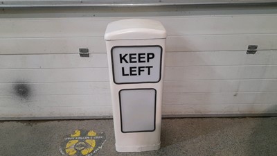 Lot 851 - KEEP LEFT TRAFFIC BOLLARD ( ILLUMINATED )