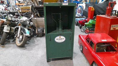 Lot 427 - HERITAGE MORRIS LUBRICANTS OIL DISPENSER