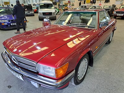 Lot 353 - 1989 MERCEDES 300 SL