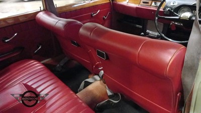 Lot 179 - 1964 TRIUMPH 2000