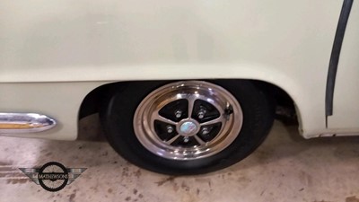 Lot 179 - 1964 TRIUMPH 2000